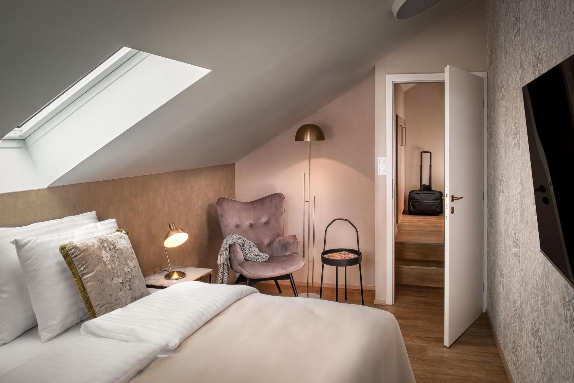 Theatre 9 Apartments By Adrez Prag Eksteriør billede